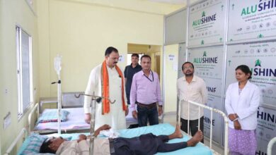 स्वास्थ्य मंत्री श्री श्याम बिहारी जायसवाल ने प्राथमिक स्वास्थ्य केंद्र बंजारीडाड का किया आकस्मिक निरीक्षण