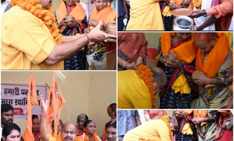 धर्मांतरण के विरोध में उत्तर विधायक पुरंदर मिश्रा के नेतृत्व में विशाल रैली — चार माताओं की घर वापसी