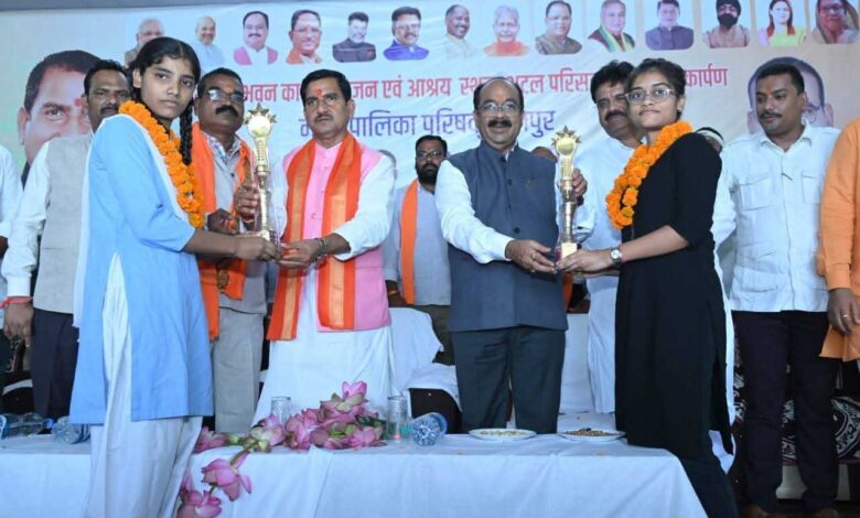 विकास के लिए प्रतिबद्ध डबल इंजन की सरकार : केन्द्रीय राज्य मंत्री श्री तोखन साहू