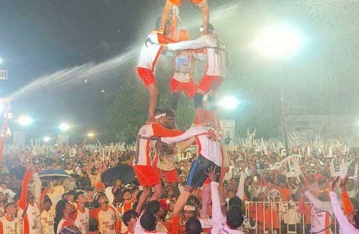 गुढ़ियारी में गोविंदाओं का जोश, भक्ति और संगीत का संगम: विशाल दही हांडी उत्सव मुख्यमंत्री की उपस्थिति में सफलतापूर्वक संपन्न
