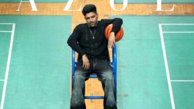 ‘Sirra’ के बाद, गुरु रंधावा ने एक और नए चेहरे के साथ मिलकर अपना लेटेस्ट गाना ‘Azul’ किया लॉन्च