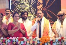 श्रीगणेश मूर्ति विसर्जन चल झांकी नगर निगम के मंच पर मुख्यमंत्री श्री विष्णुदेव साय का महापौर श्रीमती मीनल चौबे ने किया आत्मीय स्वागत