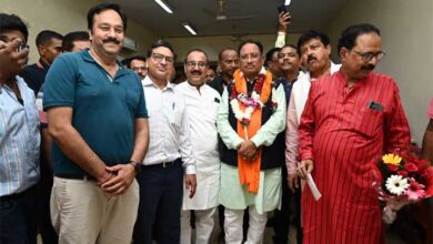 जीएसटी बचत उत्सव का जायजा लेने बाजार पहुंचे मुख्यमंत्री साय