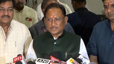 सराफा एसोसिएशन के प्रदेश अध्यक्ष कमल सोनी ने मुख्यमंत्री के समक्ष स्वर्णकला बोर्ड के गठन का प्रस्ताव रखा