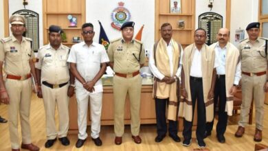 पुलिस विभाग से सेवानिवृत्त हो रहे अधिकारी/कर्मचारियों का ससम्मान विदाई