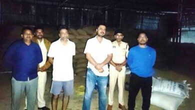 ग्राम भुरकोनी में 1265 बोरी अवैध धान जप्त ग्राम भुरकोनी में 1265 बोरी अवैध धान जप्त