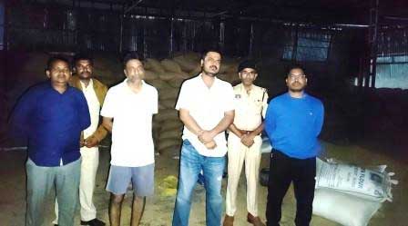 ग्राम भुरकोनी में 1265 बोरी अवैध धान जप्त