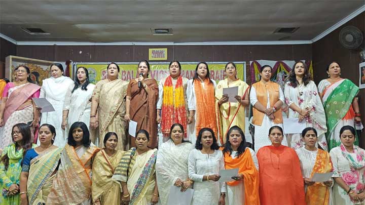 वंदे मातरम् का गूंजता स्वर – बालाजी विद्या मंदिर में राष्ट्रभक्ति का अद्भुत आयोजन