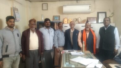 नौतनवा का समय और गोंदिया-बरौनी का मार्ग बदलने उठी मांग