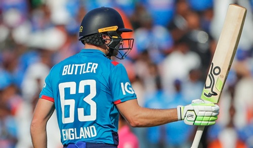 जोस बटलर ने 400 अंतरराष्ट्रीय मैच खेलकर एक ऐतिहासिक उपलब्धि हासिल की