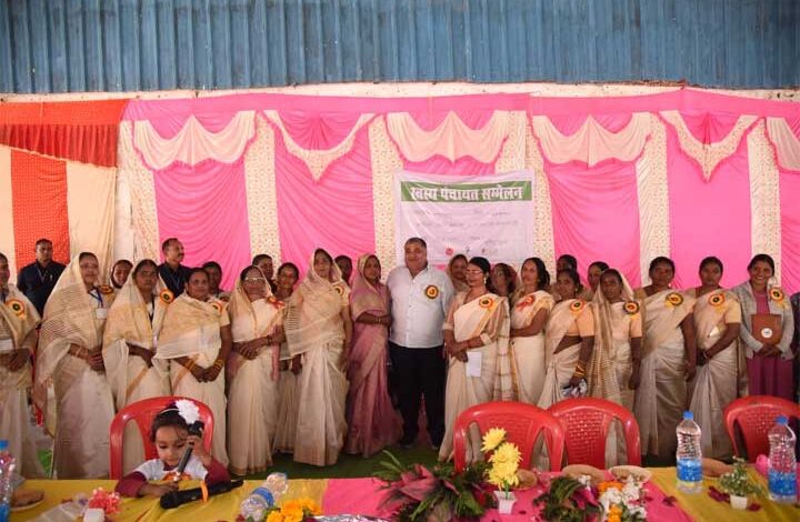 रामगढ़ में मितानिनों द्वारा आयोजित स्वास्थ्य पंचायत सम्मेलन में शामिल हुए पर्यटन एवं संस्कृति मंत्री राजेश अग्रवाल