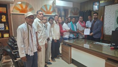 किसानों का करीब पौने चार करोड़ बकाया भुगतान न होने पर उग्र आंदोलन की चेतावनी किसानों का करीब पौने चार करोड़ बकाया भुगतान न होने पर उग्र आंदोलन की चेतावनी