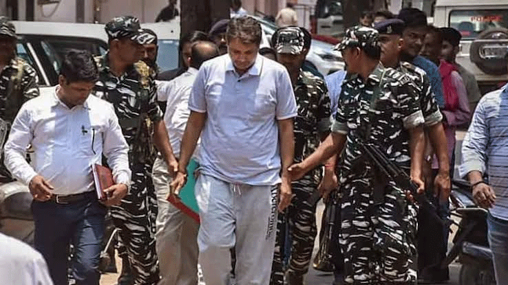 सी0एस0एम0सी0एल0 ओवरटाइम भुगतान घोटाला: कमीशन मामले में अनवर ढे़बर गिरफ्तार सी0एस0एम0सी0एल0 ओवरटाइम भुगतान घोटाला: कमीशन मामले में अनवर ढे़बर गिरफ्तार