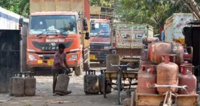 बेंगलुरु, मुंबई समेत कई शहरों के होटलों में LPG सिलेंडरों की कमी, केंद्र सरकार क्या बोला