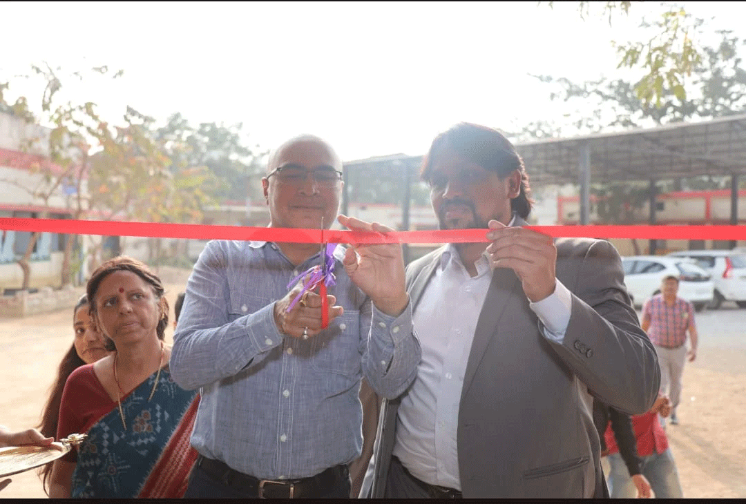 एमएमआई नारायणा हॉस्पिटल ने सामाजिक सरोकार के तहत रायपुर के चार सरकारी स्कूलों की मदद की।