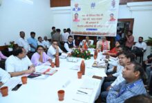 रेशम, खादी और हथकरघा क्षेत्र को नई दिशा: केंद्रीय वस्त्र मंत्री गिरिराज सिंह ने दिए महत्वपूर्ण निर्देश