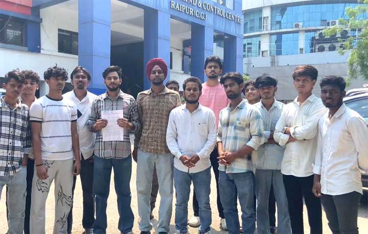 ”Kopyko” क्लब में मारपीट एवं खुले में शराब परोसने के मामले में NSUI ने अतिरिक्त पुलिस उपायुक्त रायपुर को सौंपा ज्ञापन