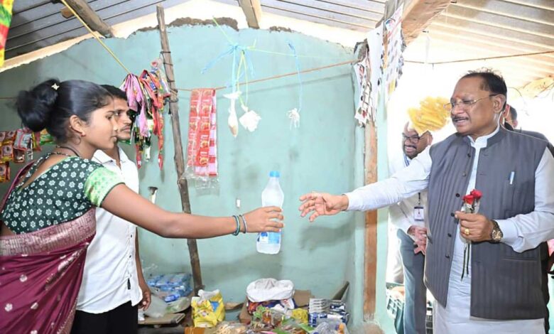 ’जब मुख्यमंत्री रुके एक छोटी-सी किराना दुकान पर… और सामने थी बदलाव की बड़ी कहानी’