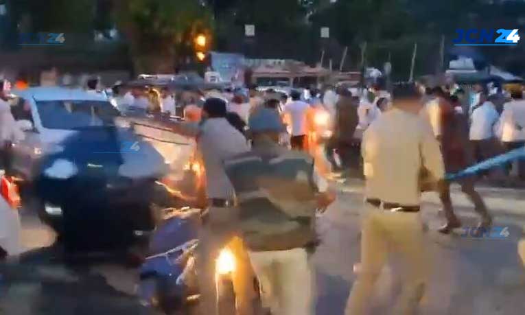NEET पर आंदोलन कम, रीलों का ऑडिशन ज्यादा! सांसद आवास घेरने पहुंचे कार्यकर्ताओं में कैमरे के सामने आने की होड़…