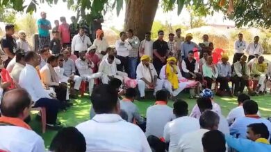 उप मुख्यमंत्री श्री अरुण साव ने आम पेड़ के नीचे लगाई चौपाल