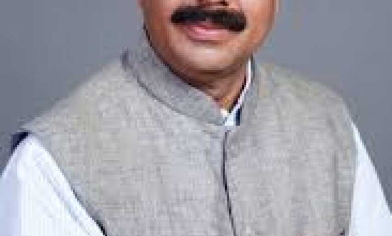 सड़कों और पुलों के निर्माण की धीमी गति पर बिफरे उप मुख्यमंत्री श्री अरुण साव, 2 ठेकेदारों के पंजीयन निरस्त
