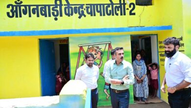 प्रभारी सचिव अंकित आनंद ने चापाटोली मॉडल आंगनबाड़ी केंद्र का किया निरीक्षण