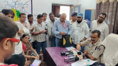 पत्रकार सुरक्षा कानून लागू करने सीपीएम ने सौंपा ज्ञापन, धरसींवा थाने तक किया पैदल मार्च।