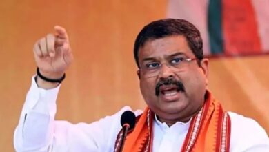 Education Minister Resigns : शिक्षा मंत्री धर्मेंद्र प्रधान ने दिया इस्तीफा, जंतर मंतर पर जारी प्रदर्शन के बाद लिया बड़ा फैसला Education Minister Resigns : शिक्षा मंत्री धर्मेंद्र प्रधान ने दिया इस्तीफा, जंतर मंतर पर जारी प्रदर्शन के बाद लिया बड़ा फैसला