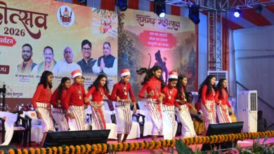 दो दिवसीय रामगढ़ महोत्सव के समापन समारोह में रंगारंग सांस्कृतिक कार्यक्रमों की रही धूम