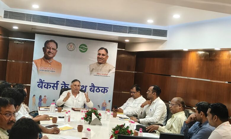 11 हजार दिव्यांगजनों को स्वरोजगार के लिए मिलेगा ऋण, कौशल प्रशिक्षण भी होगा अनिवार्य: लोकेश कवाडि़या 11 हजार दिव्यांगजनों को स्वरोजगार के लिए मिलेगा ऋण, कौशल प्रशिक्षण भी होगा अनिवार्य: लोकेश कवाडि़या