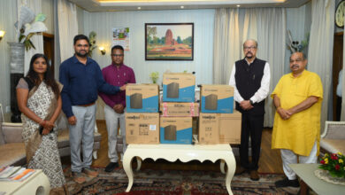 स्वेच्छानुदान मद से सुदूर वनांचल स्थित स्वामी आत्मानंद स्कूल, मांझीगुडा को 10 कंप्यूटर प्रदत्त स्वेच्छानुदान मद से सुदूर वनांचल स्थित स्वामी आत्मानंद स्कूल, मांझीगुडा को 10 कंप्यूटर प्रदत्त