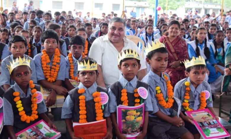 शिक्षा ही विकसित छत्तीसगढ़ की सबसे मजबूत नींव – राजेश अग्रवाल शिक्षा ही विकसित छत्तीसगढ़ की सबसे मजबूत नींव – राजेश अग्रवाल