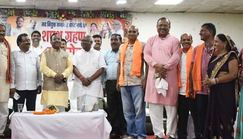 नगर को स्वच्छ, सुंदर और विकसित बनाने में निभाएं सक्रिय भूमिका: मंत्री श्री रामविचार नेताम नगर को स्वच्छ, सुंदर और विकसित बनाने में निभाएं सक्रिय भूमिका: मंत्री श्री रामविचार नेताम