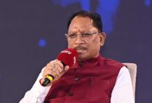 मुख्यमंत्री के निर्देश पर किसानों को खाद-बीज की निर्बाध उपलब्धता, कालाबाजारी पर कड़ा प्रहार मुख्यमंत्री के निर्देश पर किसानों को खाद-बीज की निर्बाध उपलब्धता, कालाबाजारी पर कड़ा प्रहार