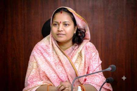 कुपोषण और एनीमिया के खिलाफ जमीनी स्तर पर तंत्र को करें मजबूत, हर दिन आंगनबाड़ी केंद्रों का करें निरीक्षण : मंत्री लक्ष्मी रजवाड़े कुपोषण और एनीमिया के खिलाफ जमीनी स्तर पर तंत्र को करें मजबूत, हर दिन आंगनबाड़ी केंद्रों का करें निरीक्षण : मंत्री लक्ष्मी रजवाड़े