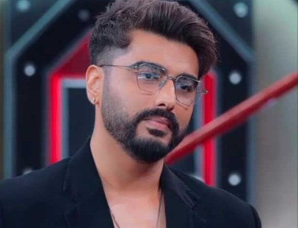 Arjun Kapoor Leaves the Audience in Awe with his Hosting Skills in Lock Upp Season 2, Fan Says, “The best hosts make you feel like they’re part of the conversation instead of controlling it” Arjun Kapoor Leaves the Audience in Awe with his Hosting Skills in Lock Upp Season 2, Fan Says, “The best hosts make you feel like they’re part of the conversation instead of controlling it”