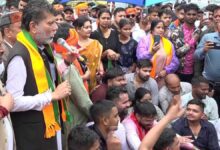 रायपुर में भाजपा का कांग्रेस के खिलाफ प्रदर्शन, बैरिकेडिंग तोड़ने पर पुलिस ने छोड़े आंसू गैस के गोले और वाटर कैनन