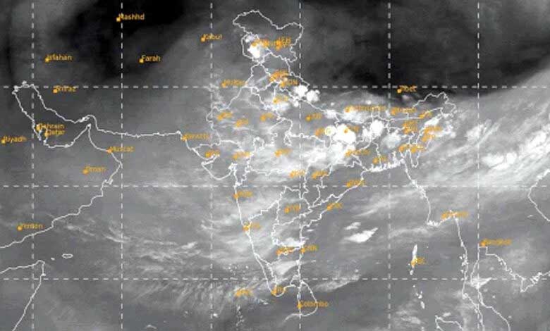 भारत के दो-तिहाई हिस्से पर बादलों का पहरा, जानें कहां होगी भारी बारिश। भारत के दो-तिहाई हिस्से पर बादलों का पहरा, जानें कहां होगी भारी बारिश।