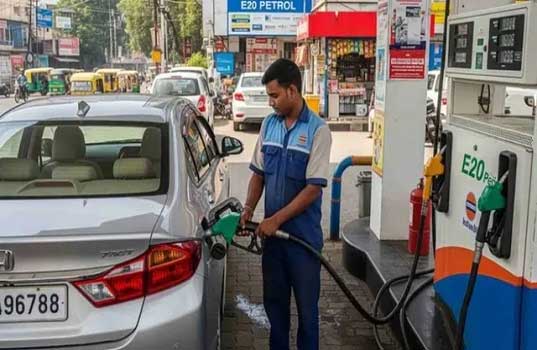 पेट्रोल के नाम पर हो रही है बड़ी बचत, आपकी जेब पर होगा ये असर