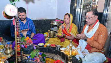 मुख्यमंत्री विष्णुदेव साय ने सावन सोमवार और नागपंचमी पर फलेश्वरनाथ महादेव की पूजा-अर्चना की