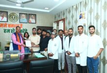 स्वास्थ्य मंत्री श्याम बिहारी जायसवाल से मिले इंटर्न डॉक्टर, आंदोलन स्थगित करने का लिया निर्णय