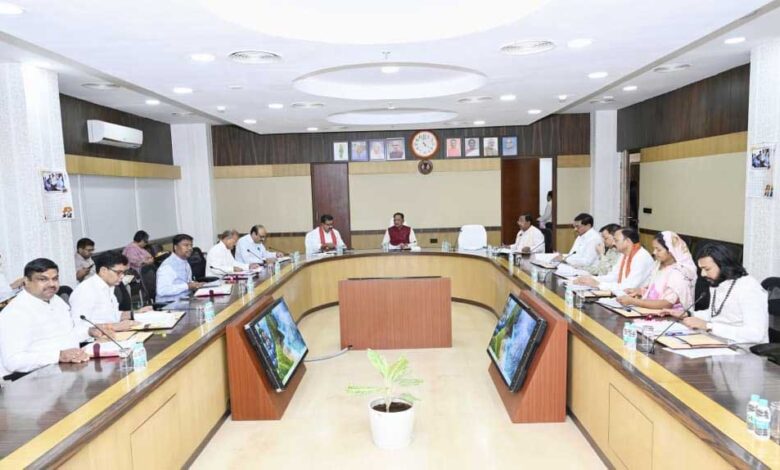 साय कैबिनेट के बड़े फैसले: 500 करोड़ के AI मिशन को मंजूरी, BEML प्लांट और डिजिटल गवर्नेंस को मिली हरी झंडी साय कैबिनेट के बड़े फैसले: 500 करोड़ के AI मिशन को मंजूरी, BEML प्लांट और डिजिटल गवर्नेंस को मिली हरी झंडी