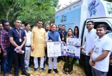 मुख्यमंत्री ने ‘साइंस ऑन व्हील्स’ को दिखाई हरी झंडी, अब स्कूलों तक पहुंचेगी प्रयोगों की चलती-फिरती विज्ञानशाला