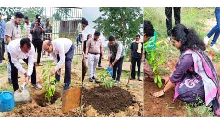 स्वच्छता और हरियाली के लिए जनभागीदारी जरूरी : कलेक्टर बीएस उइके स्वच्छता और हरियाली के लिए जनभागीदारी जरूरी : कलेक्टर बीएस उइके