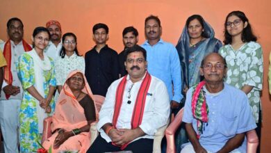 तीन बहनों ने एक साथ पास की नीट परीक्षा, डिप्टी सीएम शर्मा ने घर पहुंचकर दी बधाई