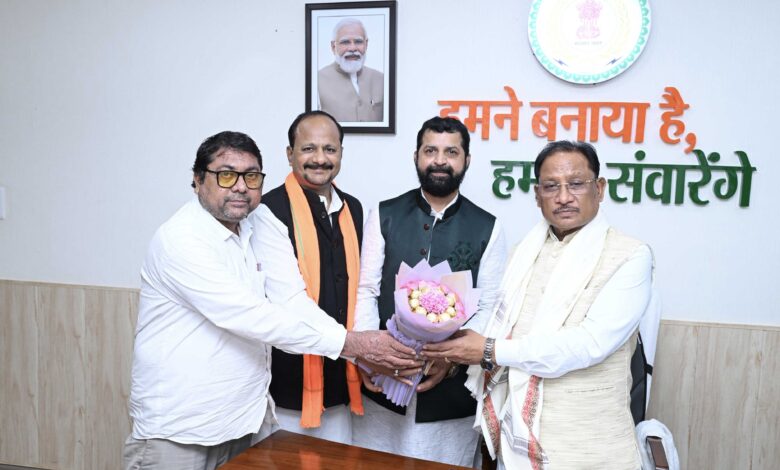 मुख्यमंत्री विष्णु देव साय से मिले हज कमेटी चेयरमैन, ईद मिलादुन्नबी की दी मुबारकबाद मुख्यमंत्री विष्णु देव साय से मिले हज कमेटी चेयरमैन, ईद मिलादुन्नबी की दी मुबारकबाद