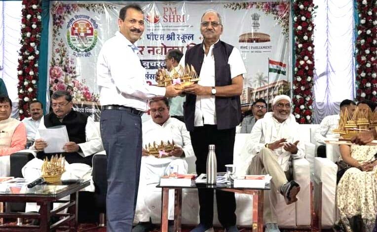 गुणवत्तापूर्ण शिक्षा और खेलों से बनेगा विकसित भारत का आधार: बृजमोहन अग्रवाल