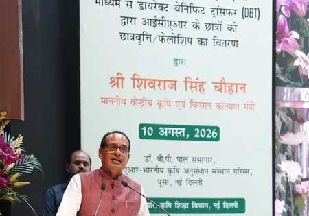 फल-सब्जियों के सिर्फ 3.1% सैंपल में तय सीमा से ज्यादा कीटनाशक अवशेष: सरकार