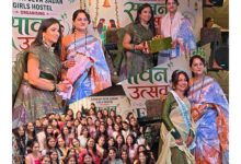 सावन तीज उत्सव में शामिल हुईं वैदिक वेलफेयर फाउण्डेशन की चेयरमैन सैय्यद सलमा
