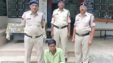 पत्नी की हत्या के बाद तमिलनाडु भागा आरोपी: 4 महीने से था फरार, गांव लौटते ही पुलिस ने दबोचा; पत्थर-डंडा बरामद